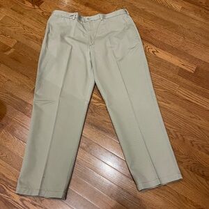 Savane Men’s Khaki Pants